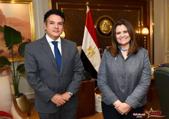 وزيرة الهجرة تستقبل السفير المصري الجديد في نيوزيلندا لبحث التعاون في تلبية احتياجات الجالية المصرية 2 وزيرة الهجرة تستقبل السفير المصري الجديد في نيوزيلندا لبحث التعاون في تلبية احتياجات الجالية المصرية