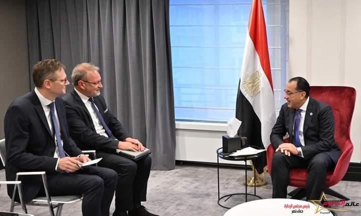 رئيس الوزراء يلتقي الرئيس التنفيذي لشركة "جون كوكريل انرجي" 1 رئيس الوزراء يلتقي الرئيس التنفيذي لشركة "جون كوكريل انرجي"