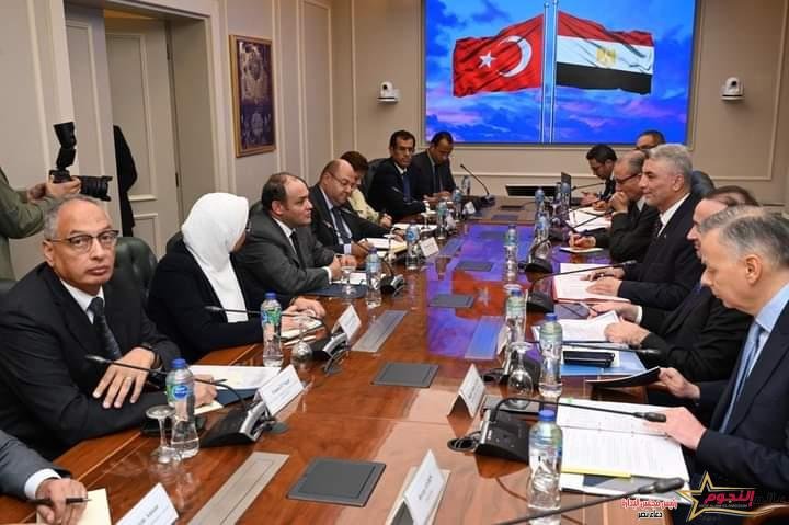 وزير التجارة ونظيره التركي يعقدان اجتماع موسع على المستوى الحكومي 