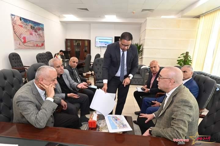 وزير الإسكان يعقد اجتماعا بمقر جهاز مدينة العلمين الجديدة لمتابعة تقدم الأعمال بالمشروعات الجارى تنفيذها بالمدينة