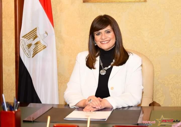 وزيرة الهجرة ترد على الأسئلة الشائعة حول إجراء الانتخابات الرئاسية بالخارج 2 وزيرة الهجرة ترد على الأسئلة الشائعة حول إجراء الانتخابات الرئاسية بالخارج
