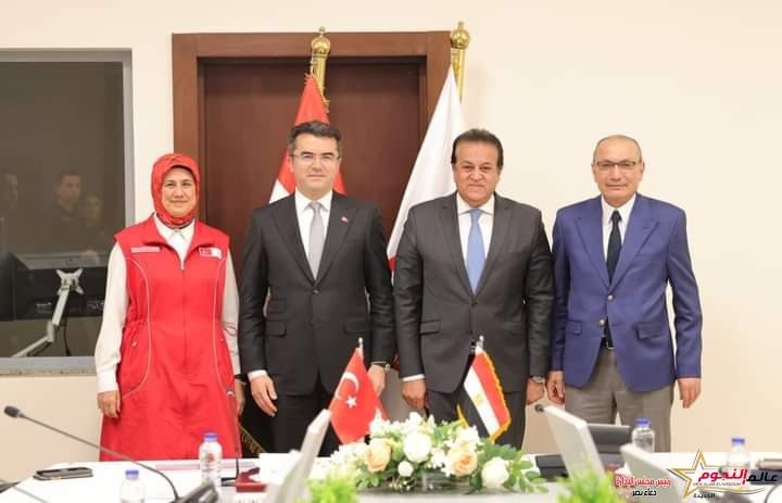 وزير الصحة يستقبل رئيس هيئة الكوارث والطوارئ والسفير التركي لبحث سبل التعاون لإيصال المساعدات الطبية لأهالي غزة