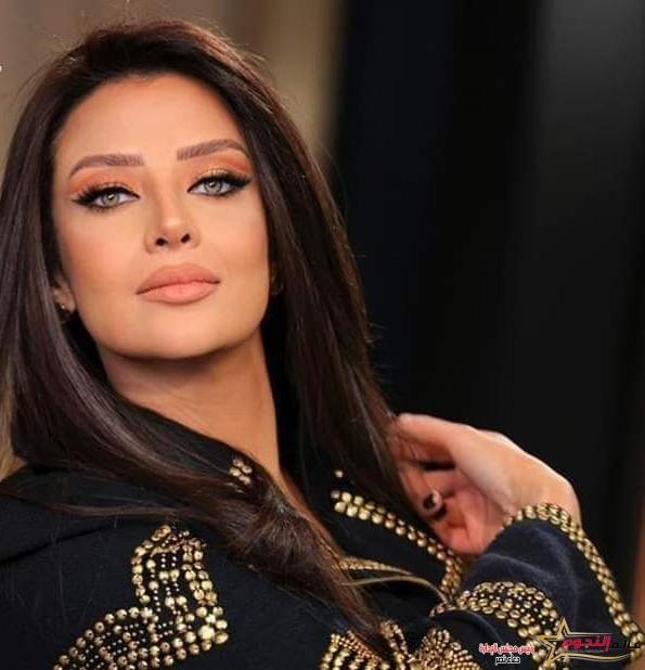 الإعلامية رضوى الشربيني تظهر باللون الأسود وأحدث إطلالة عبر إنستجرام وفيسبوك 2 بالأسود ...رضوى الشربيني بأحدث إطلالة إصدار عبر إنستجرام وفيسبوك