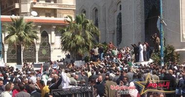 وقفة احتجاجية أمام مسجد القائد إبراهيم في الاسكندرية تضامنا مع فلسطين