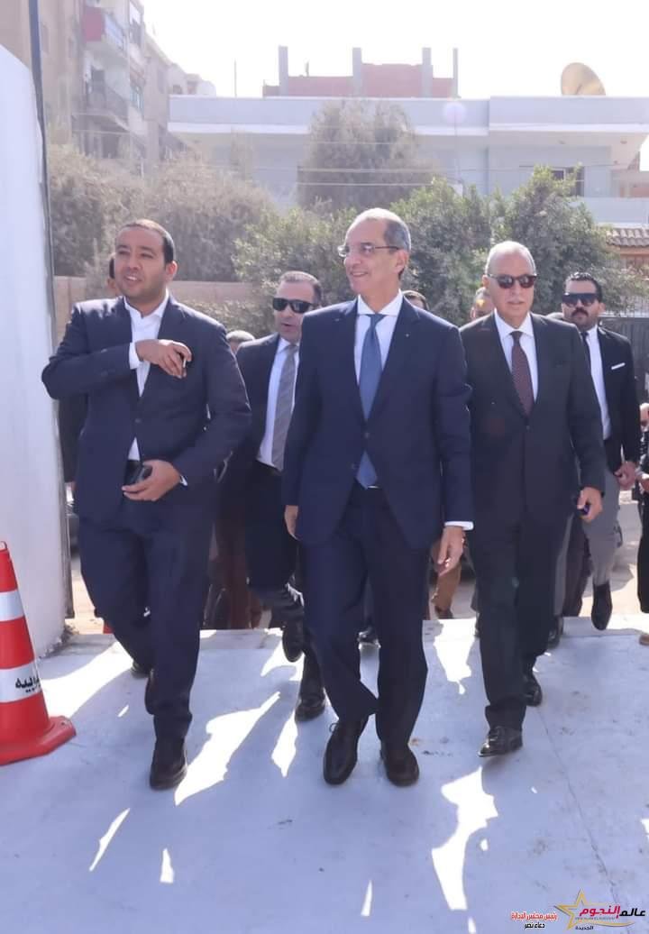 طلعت يتفقد أعمال مد كابلات الألياف الضوئية وإطلاق خدمات الانترنت فائق السرعة بقريتى طحانوب وكفر شبين 2 طلعت يتفقد أعمال مد كابلات الألياف الضوئية وإطلاق خدمات الانترنت فائق السرعة بقريتى طحانوب وكفر شبين