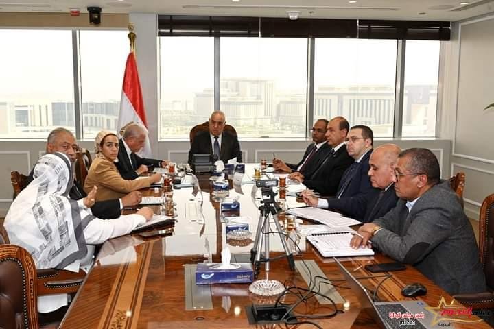 وزير الإسكان ومحافظ جنوب سيناء يتابعان المشروعات المشتركة فى مجالات الإسكان ومياه الشرب والصرف الصحى 2 وزير الإسكان ومحافظ جنوب سيناء يتابعان المشروعات المشتركة فى مجالات الإسكان ومياه الشرب والصرف الصحى