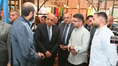 وزير قطاع الاعمال العام يتفقد معرض "Destination Africa" للصناعات النسجية والملابس