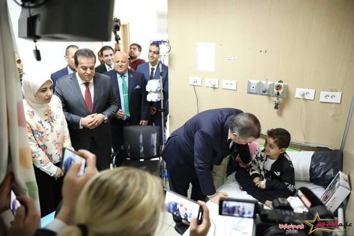 وزير الصحة ونظيره التركي يتفقدان الخدمات الطبية المقدمة للجرحى والأطفال الفلسطينيين 2 وزير الصحة ونظيره التركي يتفقدان الخدمات الطبية المقدمة للجرحى والأطفال الفلسطينيين