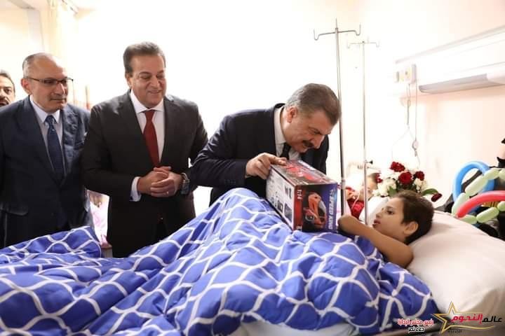 وزير الصحة ونظيره التركي يتفقدان الخدمات الطبية المقدمة للجرحى والأطفال الفلسطينيين 1 وزير الصحة ونظيره التركي يتفقدان الخدمات الطبية المقدمة للجرحى والأطفال الفلسطينيين