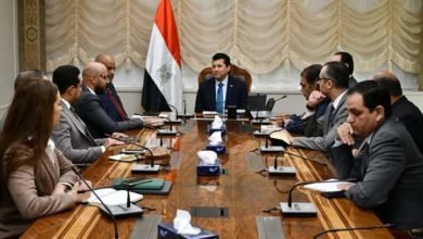 صبحي يلتقى مجموعة من المستثمرين لبحث فرص الاستثمار في قطاع الطب الرياضي
