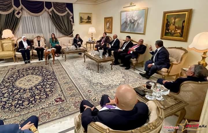 الجندي تلتقي مع نخبة متميزة من المستثمرين ورجال الأعمال المصريين بالمملكة العربية السعودية
