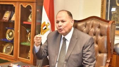 محافظ أسيوط يعتمد قرار تخصيص قطع أراضي لإقامة مدرستي للتعليم الأساسي والثانوي العام