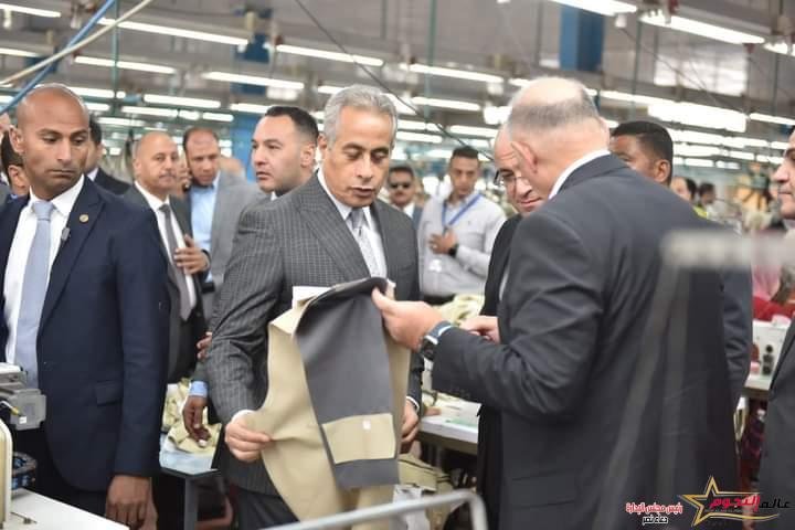 وزير العمل يزور الشركة السويسرية للملابس الجاهزة بالمنطقة الصناعية ببني سويف لتعزيز علاقات العمل 1 وزير العمل يزور الشركة السويسرية للملابس الجاهزة بالمنطقة الصناعية ببني سويف لتعزيز علاقات العمل