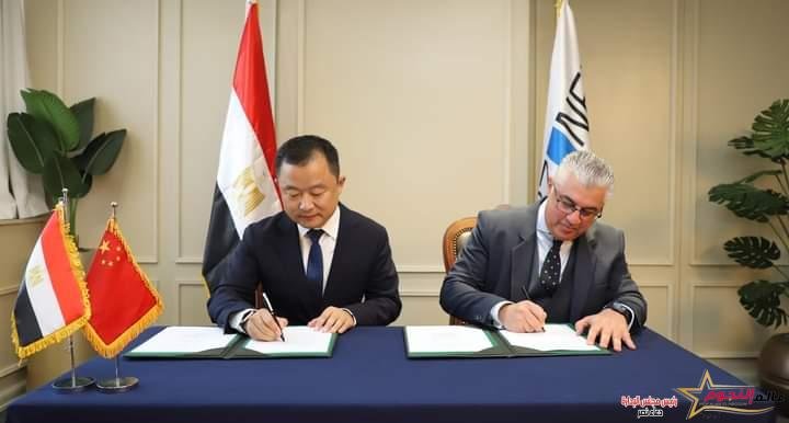 اقتصادية قناة السويس توقع خطاب نوايا لإنشاء مصنع "بيفار جروب" الأخضر للكيماويات المتخصصة بشرق بورسعيد