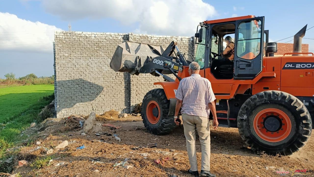 محافظ الإسكندرية يوجه بتنفيذ حملات مُكبرة لإزالة التعديات على الأراضي الزراعية وإيقاف أعمال البناء المخالف 1 محافظ الإسكندرية يوجه بتنفيذ حملات مُكبرة لإزالة التعديات على الأراضي الزراعية وإيقاف أعمال البناء المخالف