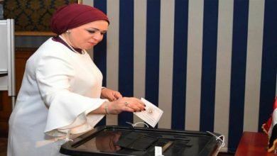 انتصار السيسي تدلي بصوتها بصوتها في الإنتخابات الرئاسية 2024