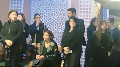 فيفي عبده ونرمين الفقى في عزاء الراحلة ناهد فريد شوقي