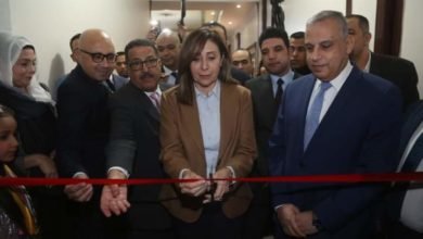 وزيرة الثقافة ومحافظ سوهاج يفتتحان معرِض الكتاب الأول بمحافظة سوهاج