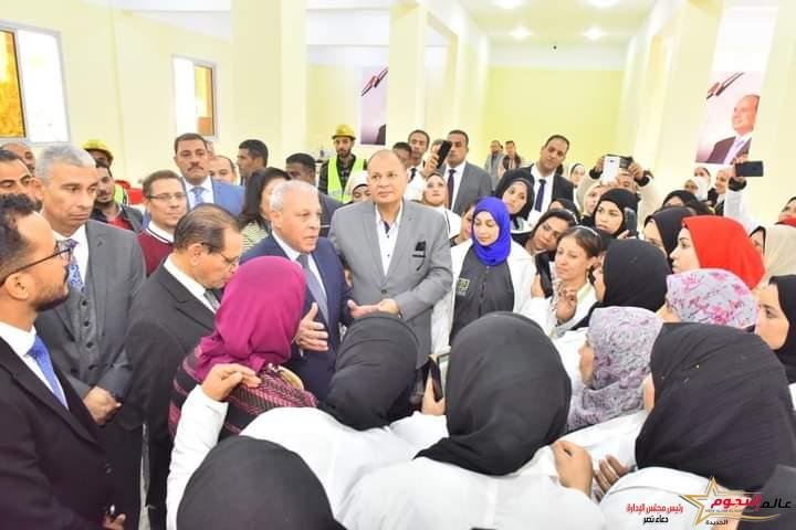 محافظ أسيوط ورئيس هيئة تنمية الصعيد يفتتحان مجمع الصناعات الحرفية بقرية الشامية 2 محافظ أسيوط ورئيس هيئة تنمية الصعيد يفتتحان مجمع الصناعات الحرفية بقرية الشامية