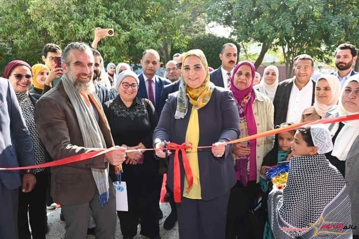 القباج تفتتح مركز الأحباب لخدمات الأسرة والطفولة المبكرة بمدينة السادس من أكتوبر بمحافظة الجيزة 1 القباج تفتتح مركز الأحباب لخدمات الأسرة والطفولة المبكرة بمدينة السادس من أكتوبر بمحافظة الجيزة