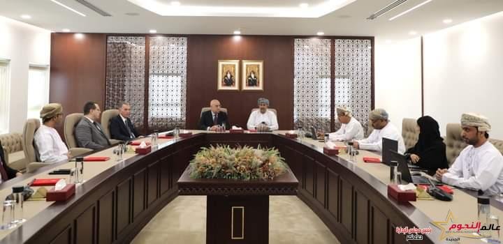 وزير الإسكان يلتقى رئيس الهيئة العامة للمناطق الاقتصادية والمناطق الحرة العماني لبحث سبل التعاون المشترك 2 وزير الإسكان يلتقى رئيس الهيئة العامة للمناطق الاقتصادية والمناطق الحرة العماني لبحث سبل التعاون المشترك