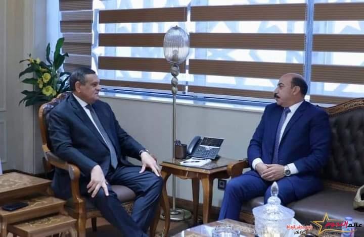 آمنة يتابع مع محافظ أسوان تنفيذ مبادرة رئيس الوزراء لتوفير السلع الغذائية للمواطنين بأسعار مخفضة 