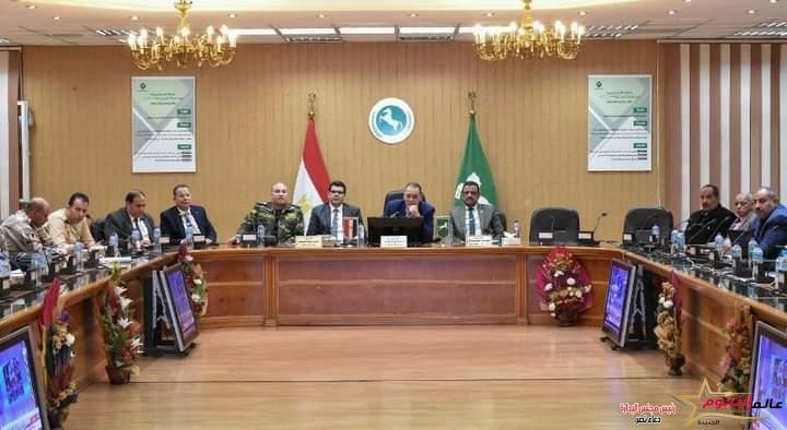 محافظ الشرقية يُتابع غلق صناديق الإقتراع في اليوم الأول من الانتخابات الرئاسية 2024 2 محافظ الشرقية يُتابع غلق صناديق الإقتراع في اليوم الأول من الانتخابات الرئاسية 2024