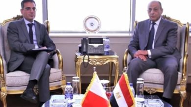 وزير الطيران المدني يبحث مع سفير جمهورية مالطا عدد من الموضوعات ذات الاهتمام المشترك فى مجال النقل الجوى 