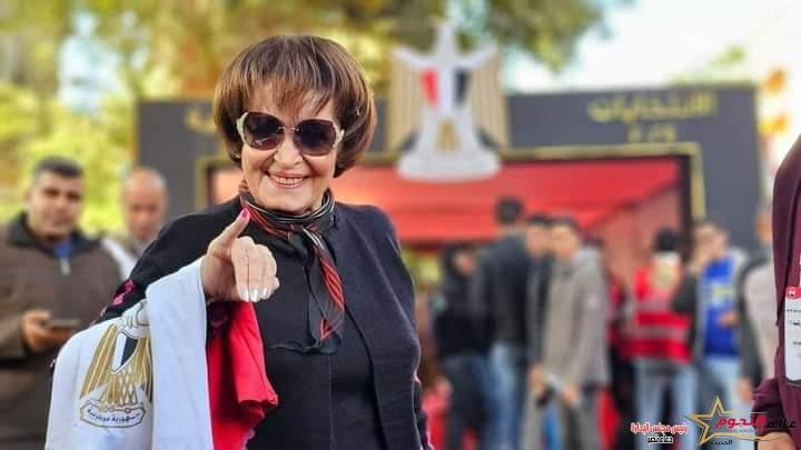 سميرة أحمد: نهنئ أنفسنا بفوز الرئيس عبد الفتاح السيسي المحب لبلده وشعبه 2 سميرة أحمد: نهنئ أنفسنا بفوز الرئيس عبد الفتاح السيسي المحب لبلده وشعبه