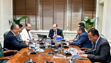 أحمد سمير يلتقي مسؤولي مصنع "بيدو" لتصنيع المعامل التعليمية لكليات الهندسة والجامعات التكنولوجية