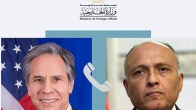 وزير الخارجية يتلقى اتصالاً هاتفياً من نظيره الأمريكي