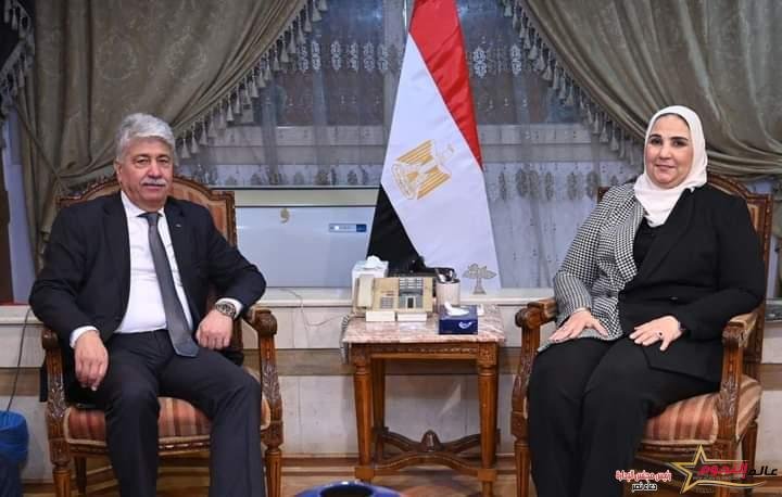 القباج تلتقي وزير التنمية الاجتماعية الفلسطيني على هامش اجتماعات مجلس وزراء الشئون الاجتماعية العرب 1 القباج تلتقي وزير التنمية الاجتماعية الفلسطيني على هامش اجتماعات مجلس وزراء الشئون الاجتماعية العرب