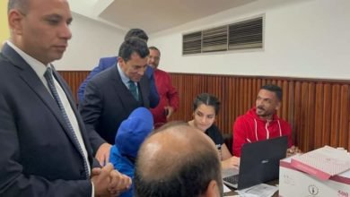 صبحي يتفقد استلام الحقيبة الرياضية للمشاركين بماراثون زايد الخيري في نسخته الثامنة