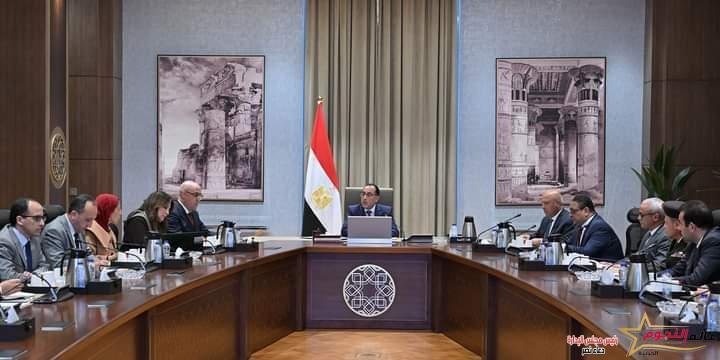 رئيس الوزراء يستعرض مخططات تنمية منطقة الضبعة