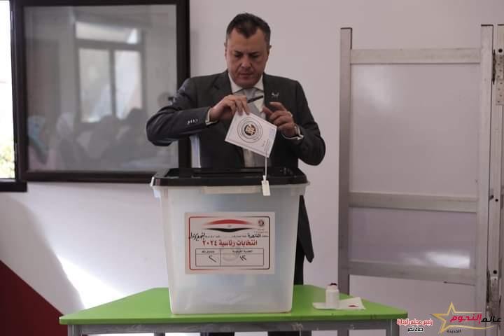 وزير السياحة والآثار يدلى بصوته فى الانتخابات الرئاسية