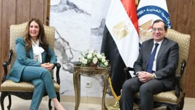 وزير البترول يستقبل سفيرة الولايات المتحدة لبحث سبل تعميق التعاون بين الجانبين 