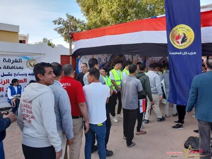 محافظة جنوب سيناء حشود كبيرة أمام المقار الانتخابية بجميع مدن جنوب سيناء 1 محافظة جنوب سيناء حشود كبيرة أمام المقار الانتخابية بجميع مدن جنوب سيناء