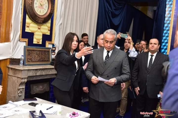 وزير العمل يدلى بصوته في الانتخابات الرئاسية بمدرسة الشهيد مصطفى يسري ابو عميرة بمصر الجديدة