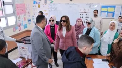 محافظ دمياط تتفقد اللجان الانتخابية فى ثانى أيام التصويت وتشيد بوعى المواطن والمرأة الدمياطية