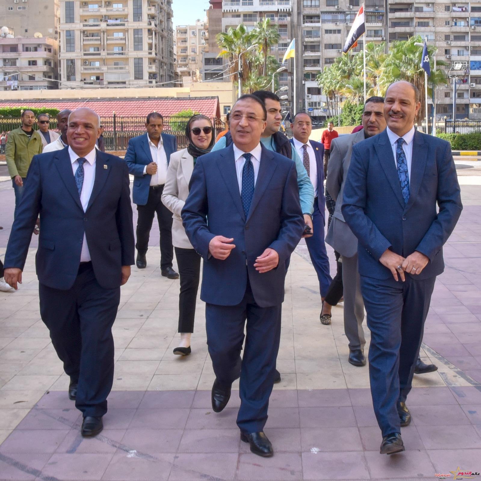 محافظ الإسكندرية يتفقد اللجنة العامة للانتخابات الرئاسية 2024 بكلية فيكتوريا للوقوف على مدى جاهزيتها لاستقبال العملية الانتخابية