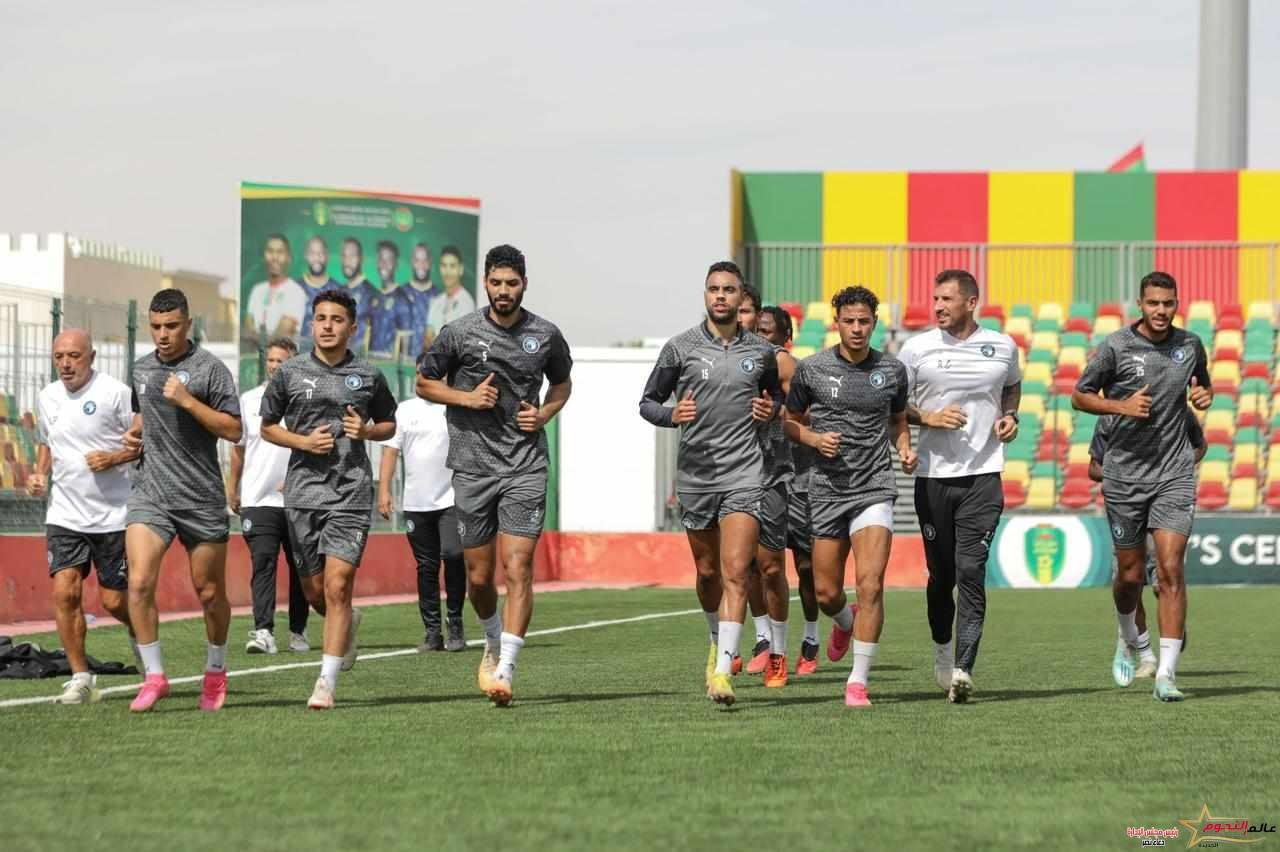 تعرف على موعد وحكام مباراة صن داونز وبيراميدز