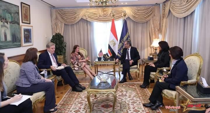 طلعت يلتقى سفيرة الولايات المتحدة الأمريكية بالقاهرة لبحث تعزيز التعاون بين مصر والولايات المتحدة الامريكية 2 طلعت يلتقى سفيرة الولايات المتحدة الأمريكية بالقاهرة لبحث تعزيز التعاون بين مصر والولايات المتحدة الامريكية