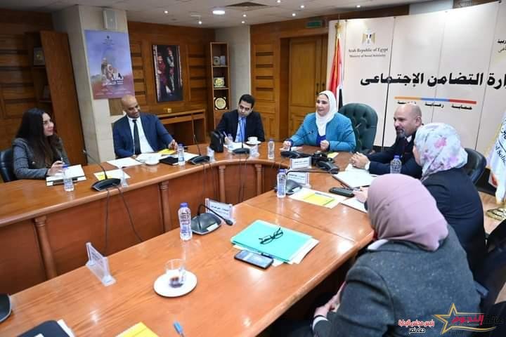 وزيرة التضامن الاجتماعي تترأس الاجتماع الأول للجنة دعم العلاقة بين الدولة والطبقة المتوسطة