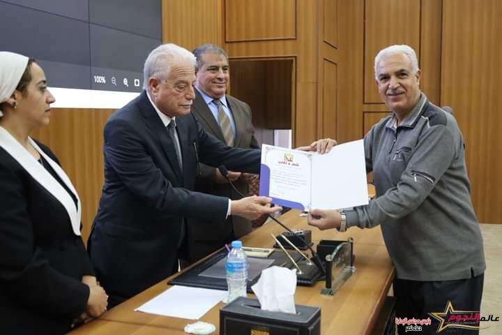 محافظ جنوب سيناء يكرم أوائل الدور الأول لخطة التدريب للعام المالي 2023 / 2024