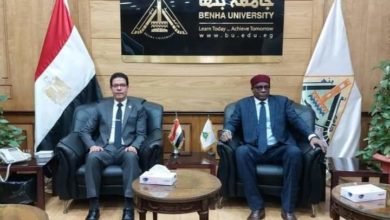 رئيس جامعة بنها يبحث مع سفير دولة تشاد زيادة أعداد الطلاب الوافدين
