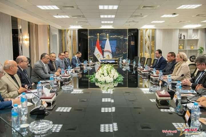 وزراء الإنتاج الحربى والبيئة والتنمية المحلية يبحثون مستجدات الموقف التنفيذى لمشروعات البنية الأساسية للمخلفات الصلبة