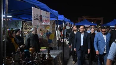 رئيس الوزراء يتفقد معرض "أيادي مصر"
