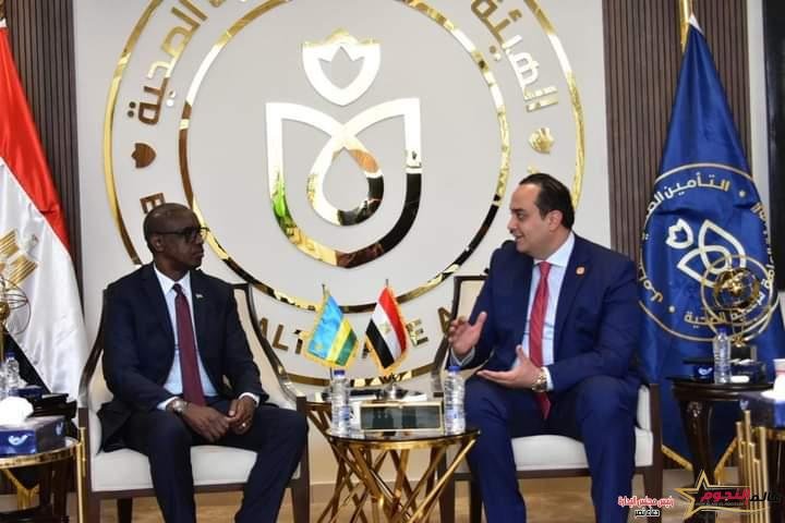 السبكي يبحث التعاون مع سفير رواندا بالقاهرة في مجالات الرعاية الصحية وتعزيز السياحة العلاجية