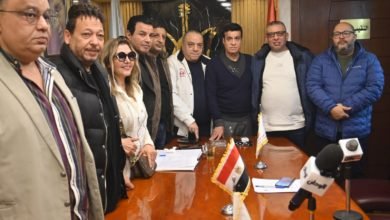 "كلنا بنحبك" و"نقيب الغلابة" هتافات داخل نقابة الموسيقيين تطالب برجوع مصطفى كامل عن قرار استقالته