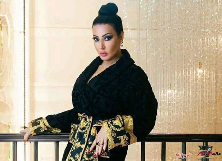سمية الخشاب تظهر بالروب الأ سود عبر إنستجرام وفيسبوك 2 سمية الخشاب تظهر بالروب الأ سود عبر إنستجرام وفيسبوك
